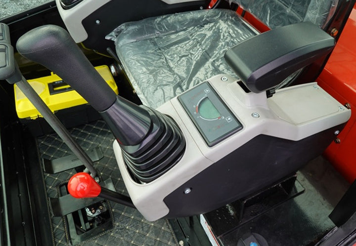 Cfgindustrial 2.5 Ton Mini Excavator with Rato 825 21kW Engine & Hydraulic Thumb | QNT50R