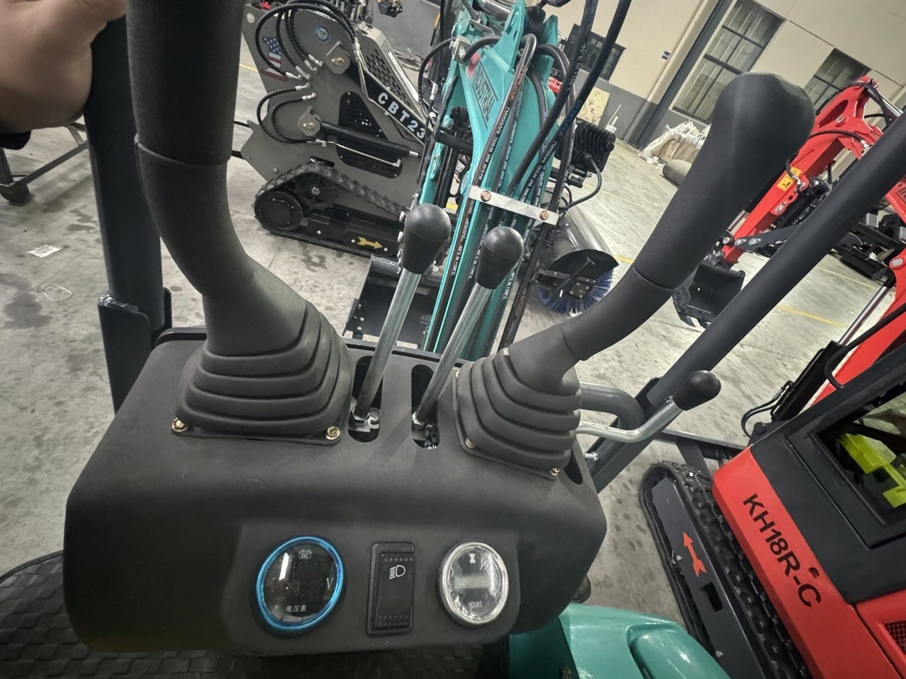 Cfgindustrial 1 Ton Mini Excavator with Hydraulic Thumb & Gasoline RATO Engine | AGT-KH16R