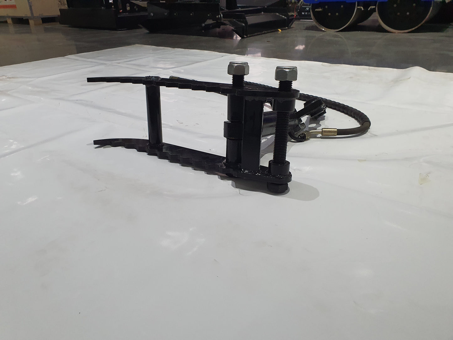 Cfgindustrial Hydraulic Backhoe Thumb for 1-2 Ton Mini Excavator | AGT-12EX-HYMZJII