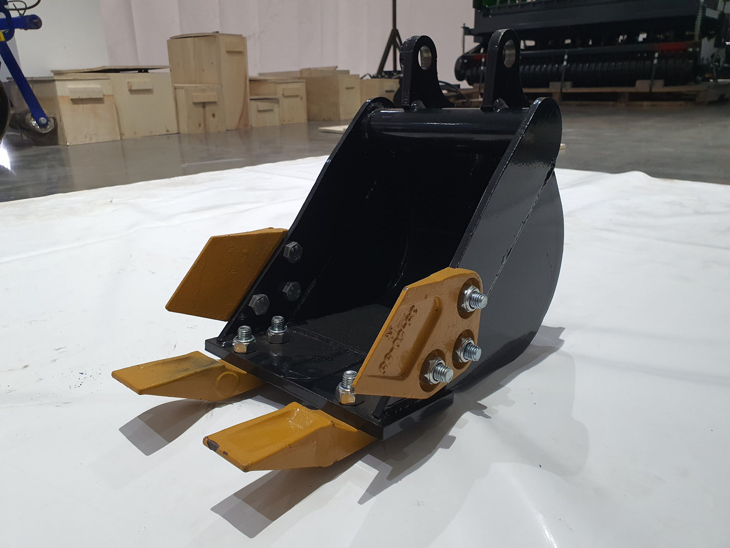 Cfgindustrial 12in Tooth Bucket with Teeth For H12/QH12 Mini Excavator Digger Attachment | AGT-12EX-WD12