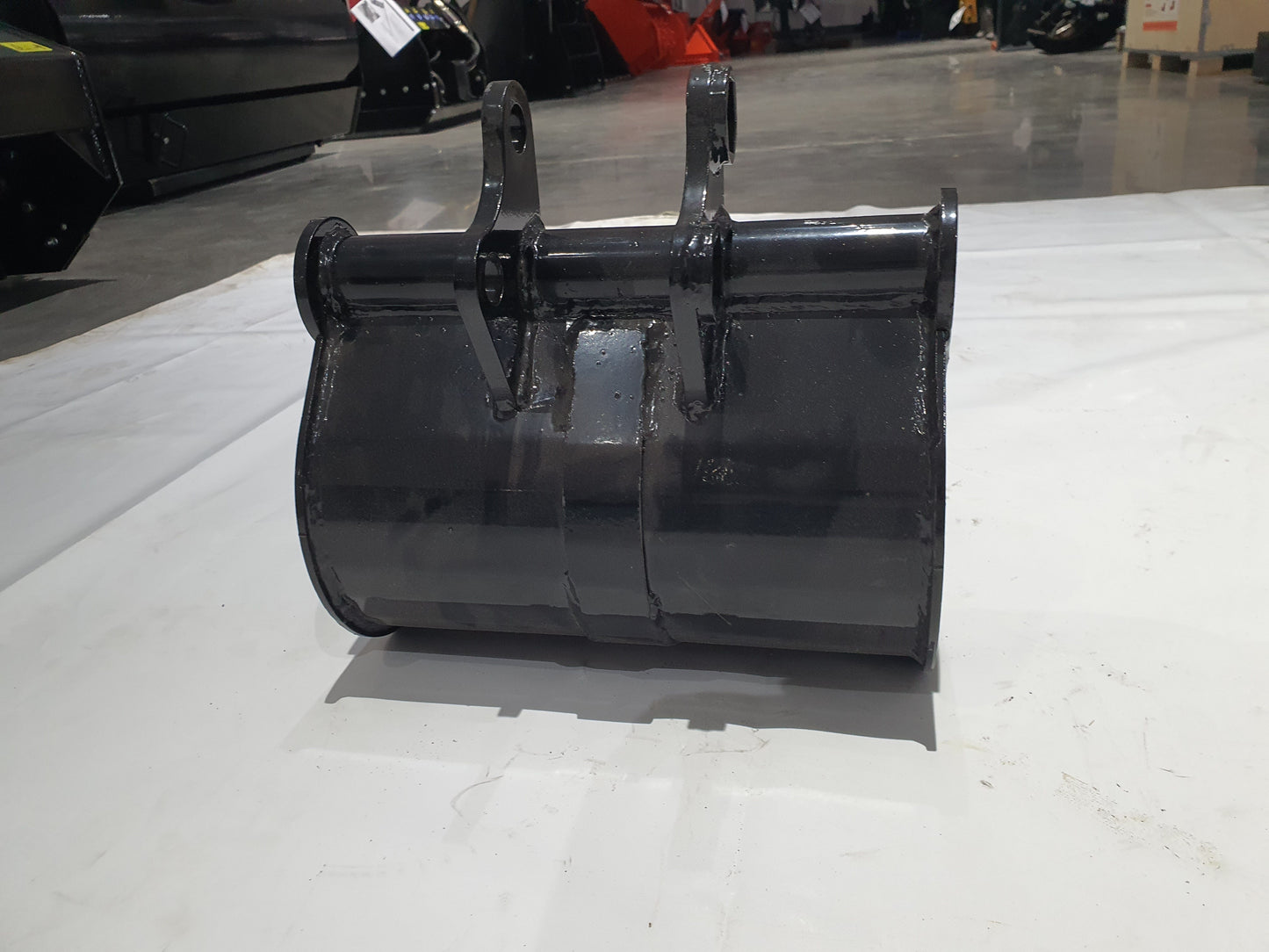 Cfgindustrial 15in Mini Excavator Toothless Bucket without Teeth Buckets | AGT-12EX-WD15B