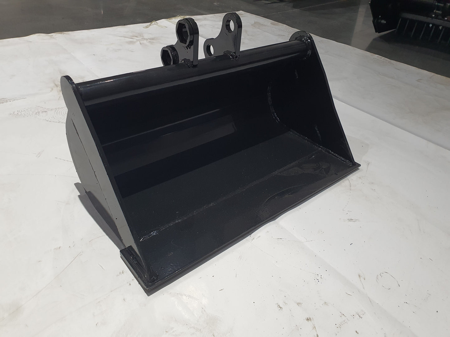 Cfgindustrial 500mm 20" Excavator Bucket without Teeth for Mini Excavator | AGT-12EX-WD20B