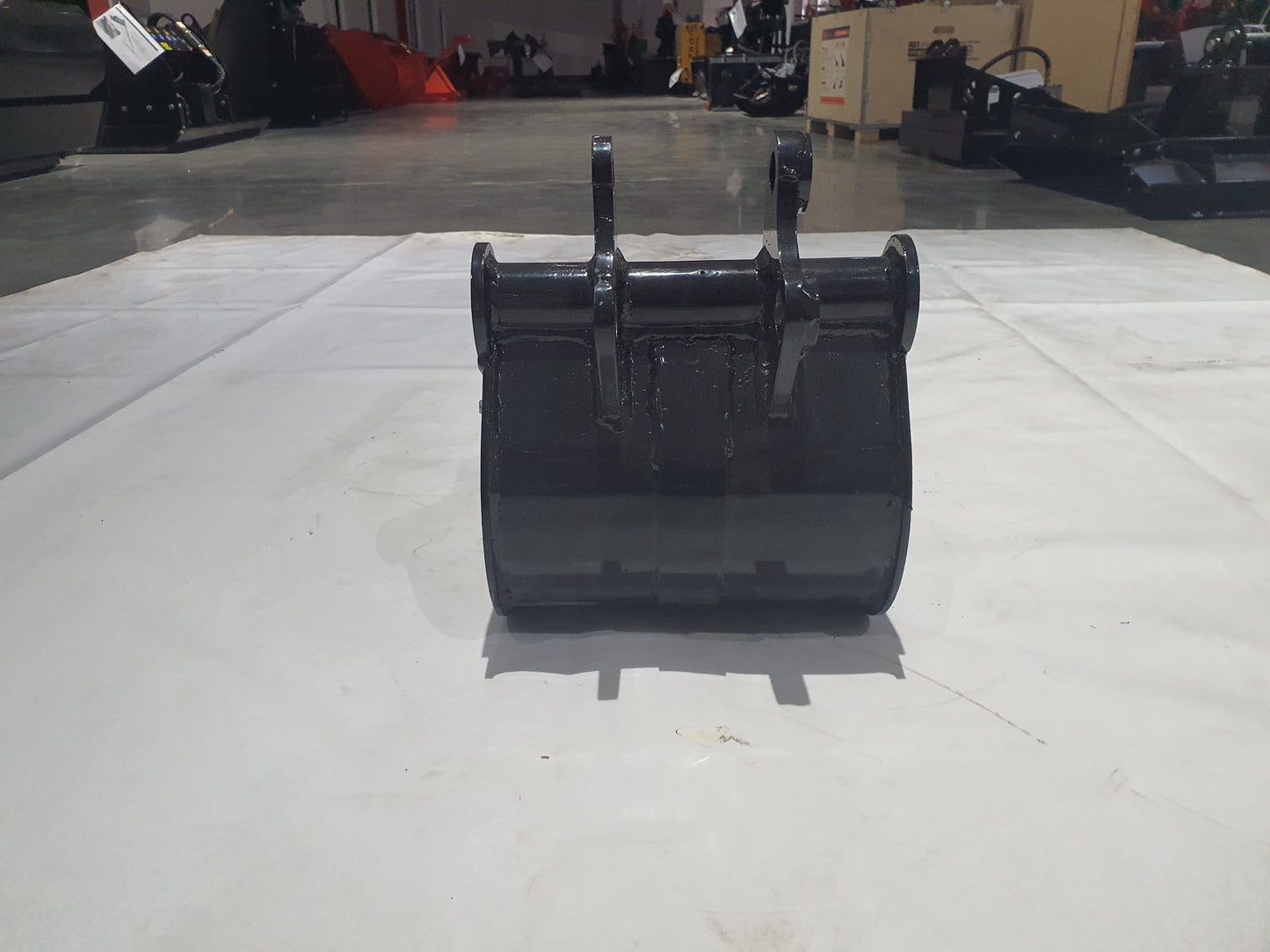 Cfgindustrial 16" Bucket With Teeth For Mini Excavators | AGT-12EX-WD16