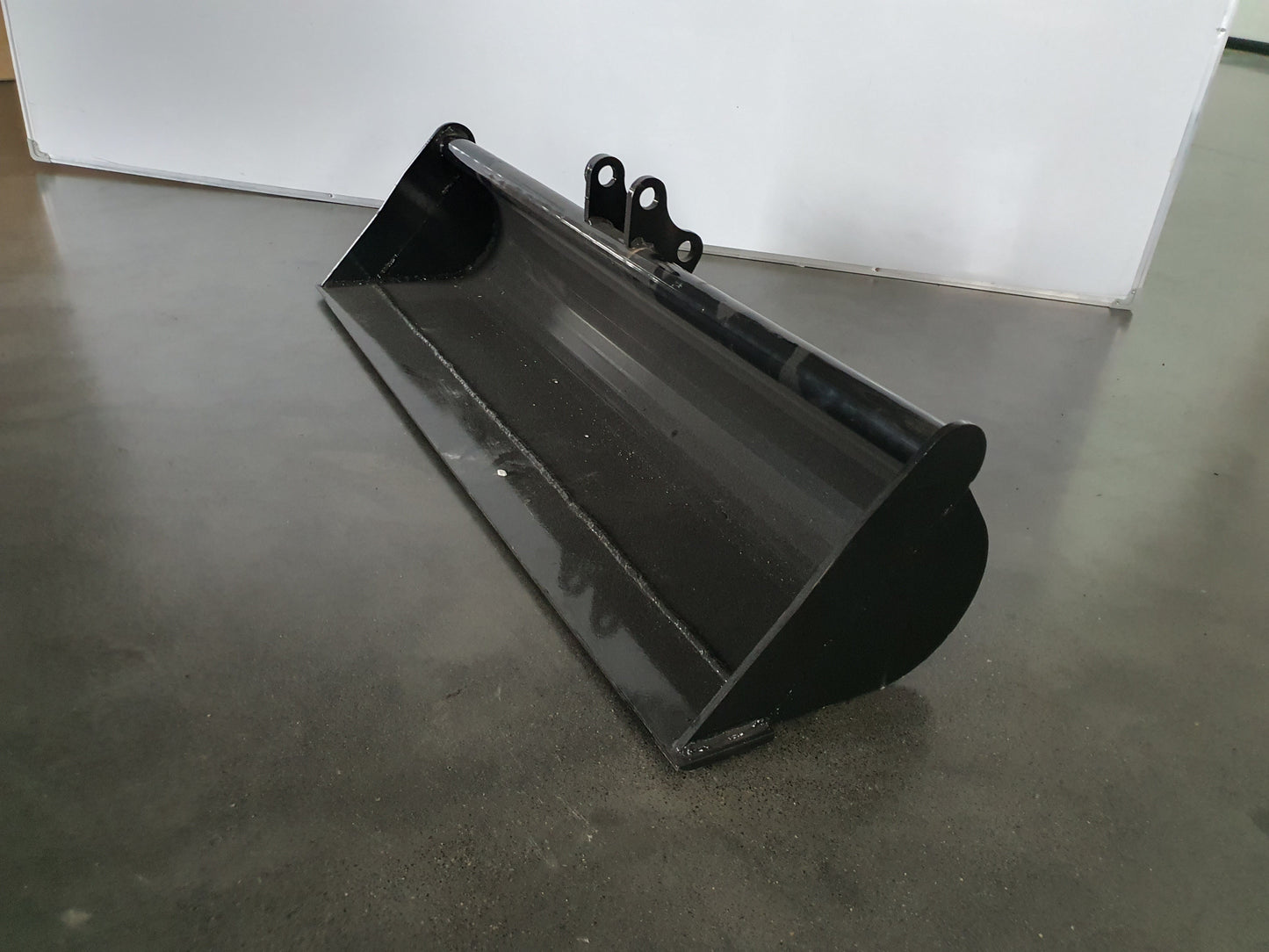 Cfgindustrial 47" Toothless Bucket for 1 Ton Mini Excavator without Teeth | AGT-12EX-WD47B