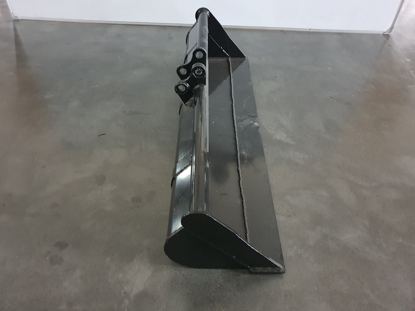 Cfgindustrial 47" Toothless Bucket for 1 Ton Mini Excavator without Teeth | AGT-12EX-WD47B