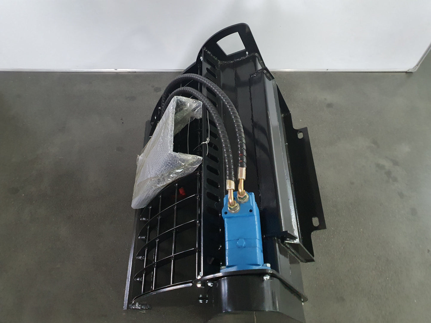 Cfgindustrial 40" Concrete Cement Mixer Bucket for Mini Skid Steer Loader | AGT-M-BKM