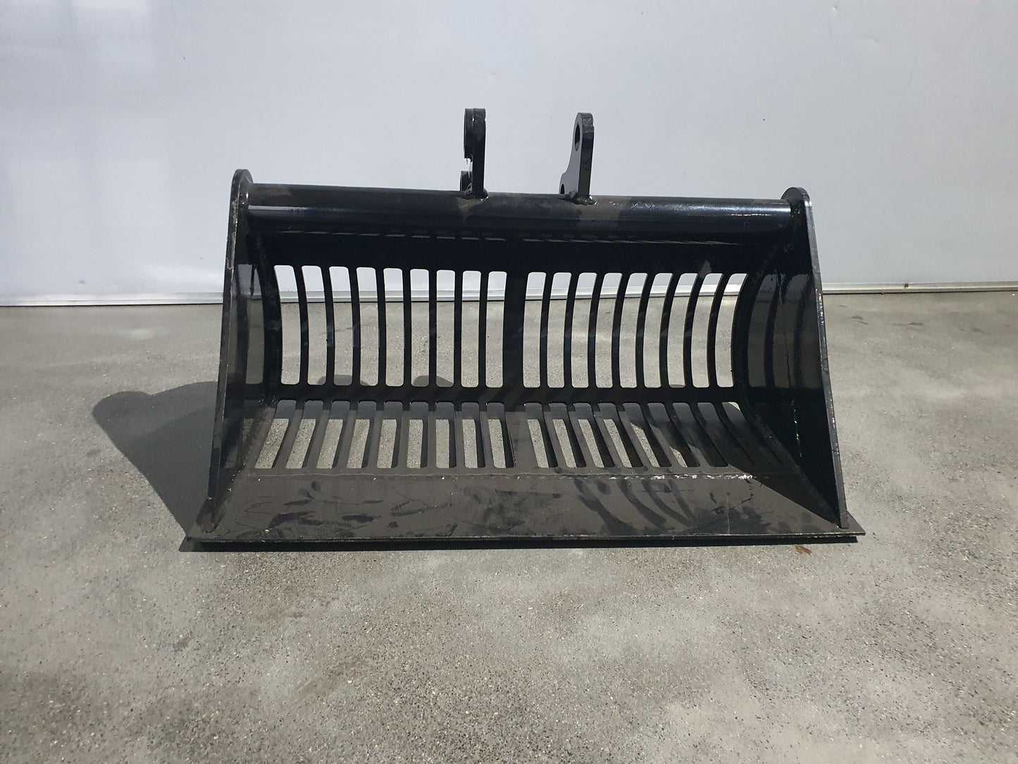 Cfgindustrial 24" Riddle Bucket Skeleton Bucket For 1-2 Ton Mini Excavators | AGT-12EX-LD24B