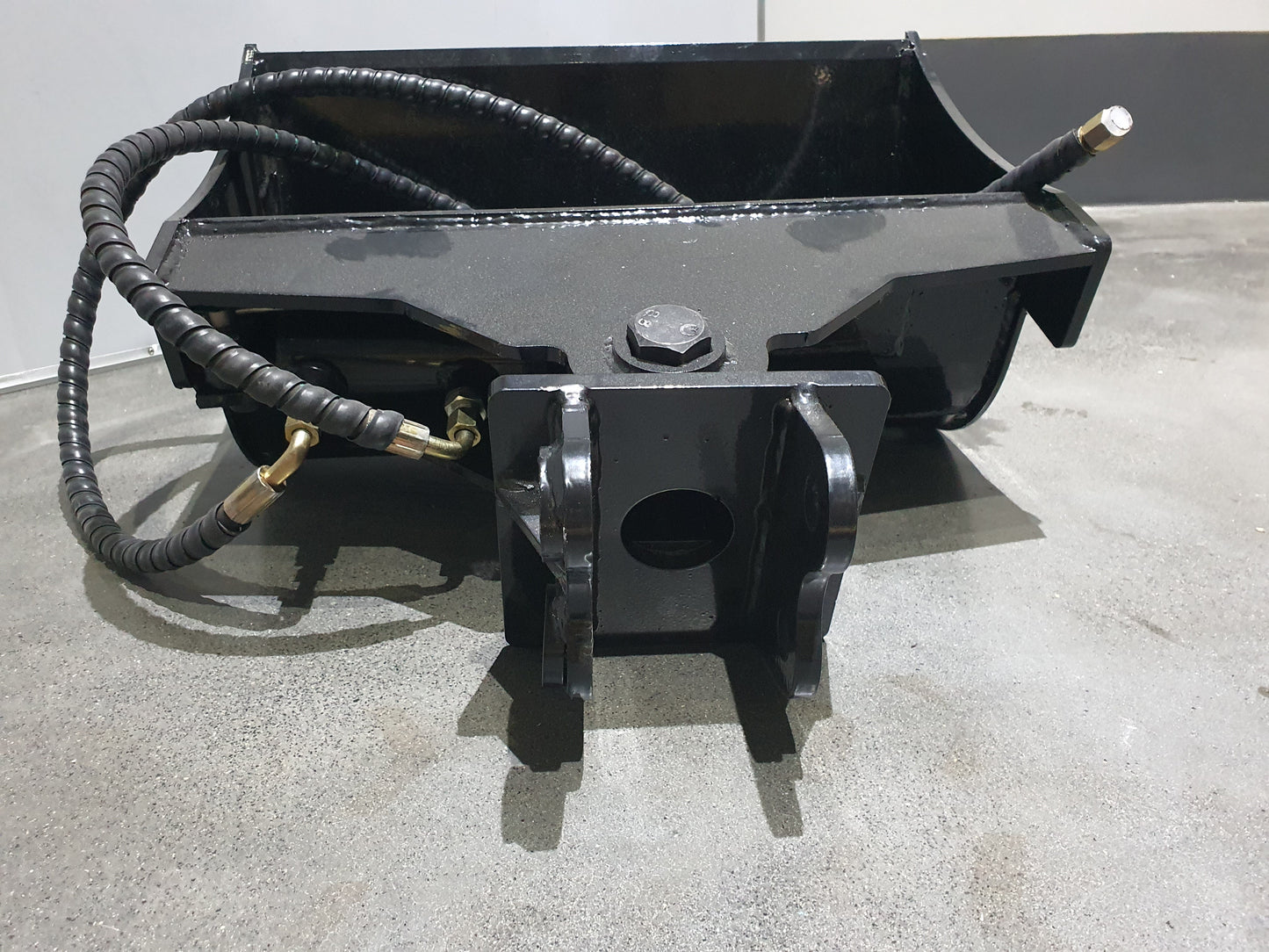Cfgindustrial Tilt Bucket 24" 32“ and 40”  for Mini Excavators | 12EX-QXD