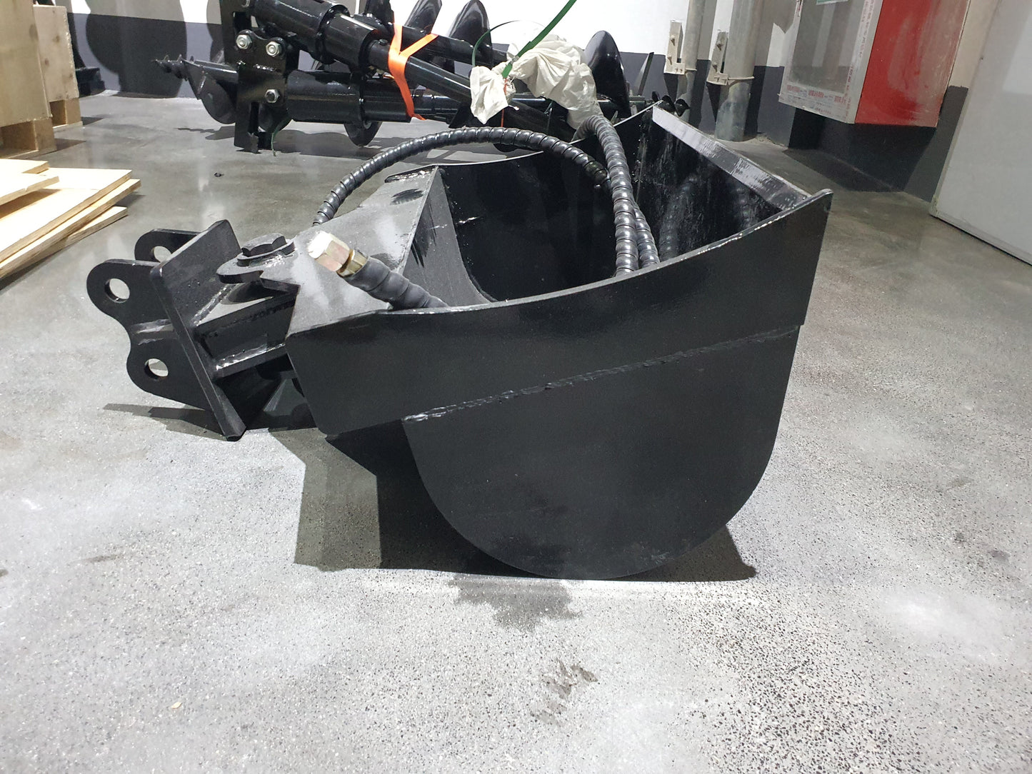 Cfgindustrial Tilt Bucket 24" 32“ and 40”  for Mini Excavators | 12EX-QXD