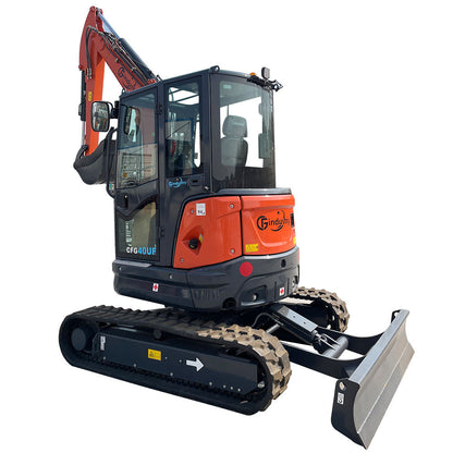 Cfgindustrial 4 Ton Mini Excavator with Kubota D1703 Engine with Hydraulic Thumb | CFG-40UF