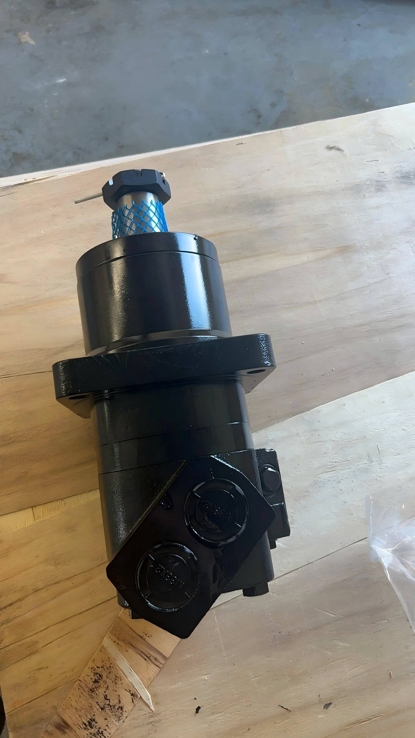 Cfgindustrial Drive Motor for 1-1.5 Ton Mini Excavators | AGT-12TMOTOR