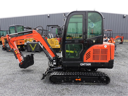 Cfgindustrial 2.5 Ton Mini Excavator with Rato 825 21kW Engine & Hydraulic Thumb | QNT50R