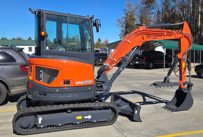 Cfgindustrial 4 Ton Mini Excavator with Kubota D1703 Engine with Hydraulic Thumb | CFG-40UF
