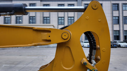 Cfgindustrial 2.8 Ton Yanmar Diesel Engine Mini Excavator with Hydraulic Thumb | CFG-STE35SR