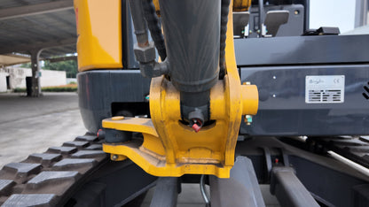 Cfgindustrial 2.8 Ton Yanmar Diesel Engine Mini Excavator with Hydraulic Thumb | CFG-STE35SR