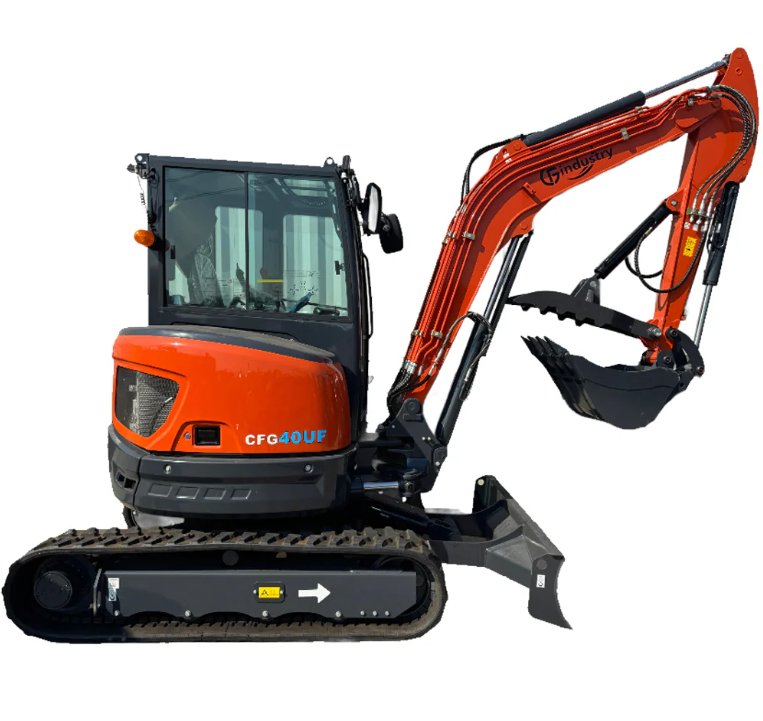 Cfgindustrial 4 Ton Mini Excavator with Kubota D1703 Engine with Hydraulic Thumb | CFG-40UF