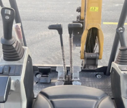 2.7 Ton Mini Excavator with Kubota 19 HP D1105 Diesel Engine | XE26U