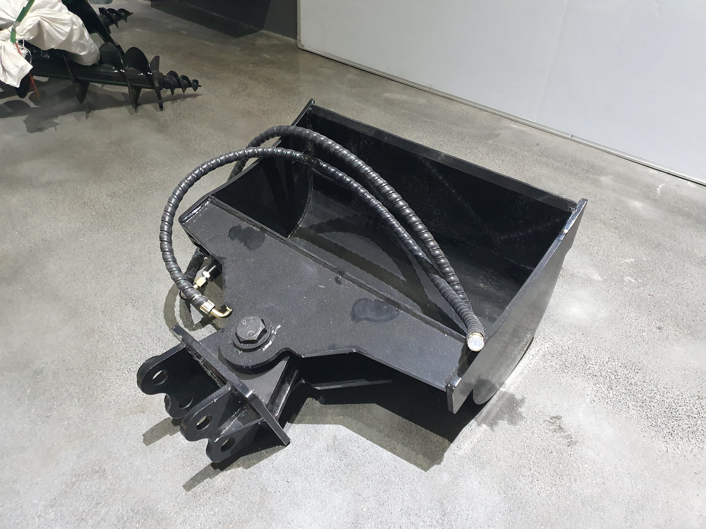 Cfgindustrial Tilt Bucket 24" 32“ and 40”  for Mini Excavators | 12EX-QXD