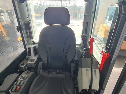 Cfgindustrial 4 Ton Mini Excavator with Kubota D1703 Engine with Hydraulic Thumb | CFG-40UF